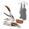 Sommelier Toledo Pulltex ouvert et replié, présenté avec une bouteille