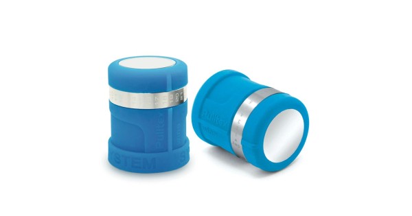 Deux vues du bouchon AntiOx bleu Pulltex et de sa bague dateur