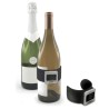 Thermomètre Pulltex fixé autour d’une bouteille de vin