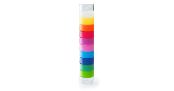 Dix bagues colorées Identity Pulltex empilées sur leur support