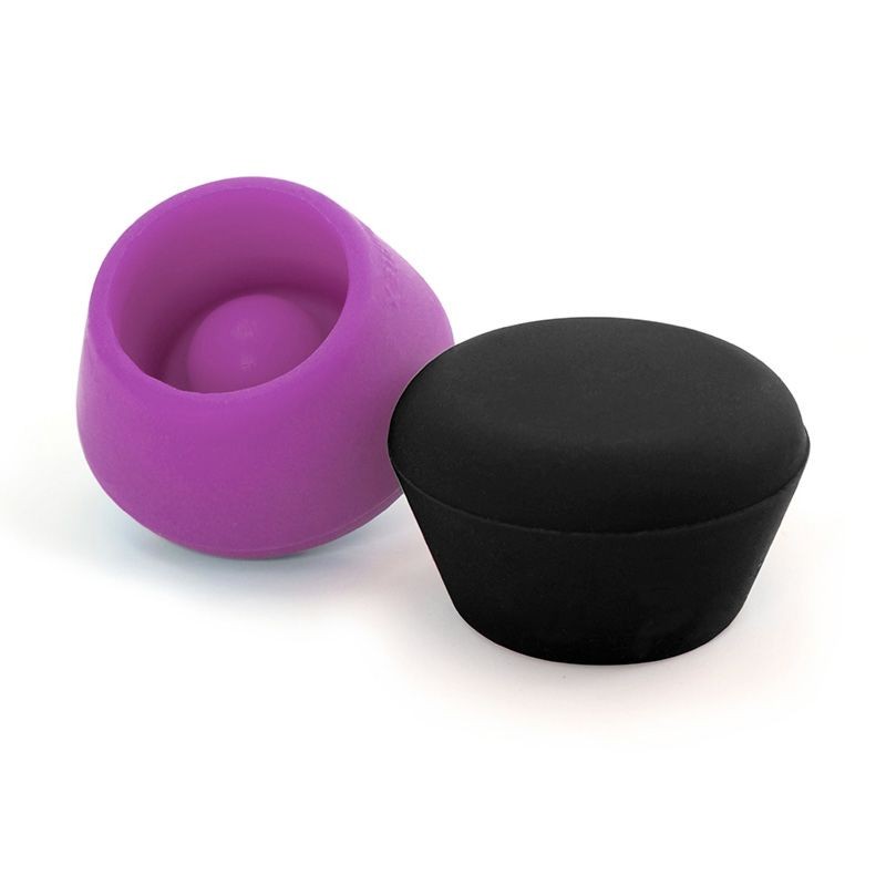 Deux bouchons à champagne silicone Pulltex, un noir et un violet