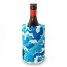 Gaine rafraîchissante Pulltex bleue sur une bouteille de bière