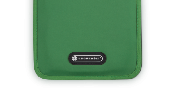 Détail du textile vert Bamboo de la gaine Le Creuset