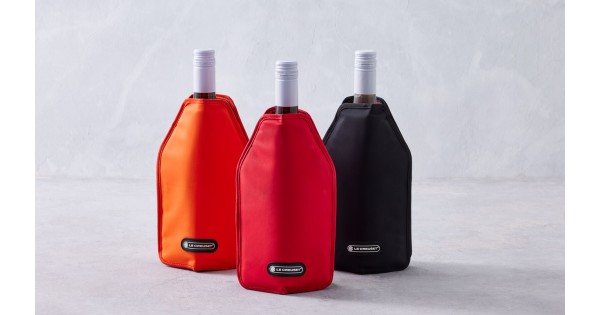 Rafraîchisseurs WA-126 orange, rouge et noir sur des bouteilles