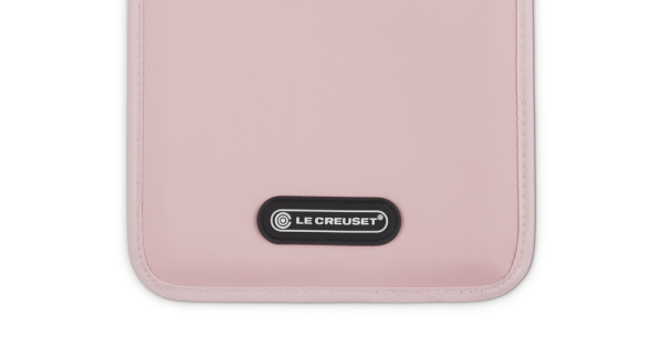 Détail du nylon rose poudré du rafraîchisseur Le Creuset