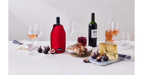 WA-126 rouge Cerise utilisé à table pendant un repas