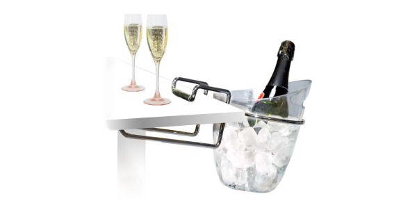 Support Vin Bouquet fixé au bord d’une table avec seau et bouteille