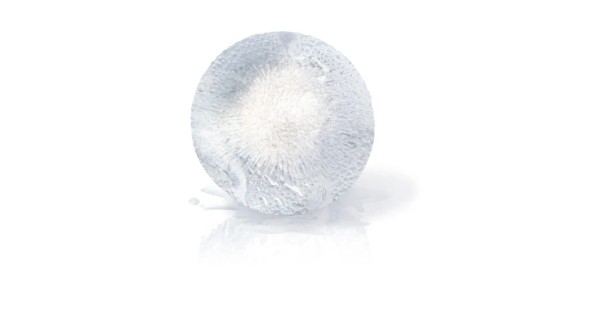 Boule de glace réalisée avec le moule Vin Bouquet