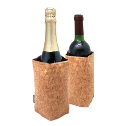 Gaine rafraîchissante Vin Bouquet à décor liège présentée sur des bouteilles