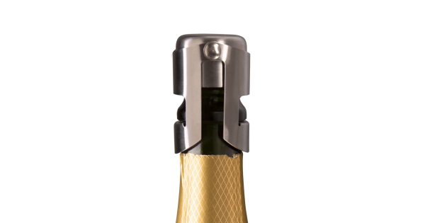 Bouchon Vacu Vin en inox brossé verrouillé sur le goulot d’une bouteille
