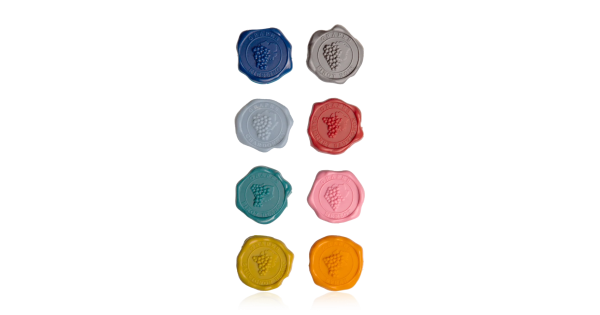 Les huit marque-verres Grappes Vacu Vin de couleurs différentes