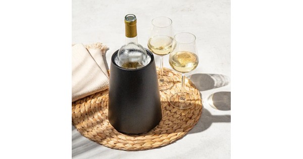 Seau Elegant noir Vacu Vin avec bouteille et verres à table