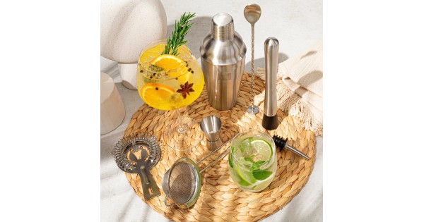 Cocktails servis avec les accessoires du coffret Vacu Vin