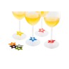 Marque-verres Étoiles Koala de différentes couleurs sur des verres à pied