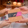 Boîte en liège du coffret UnCork HT Koala tenue en main