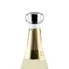 Bouchon Premium argenté Koala posé sur une bouteille de champagne