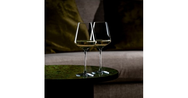 Verres à vin Clément L’Intense Lehmann présentés sur une table
