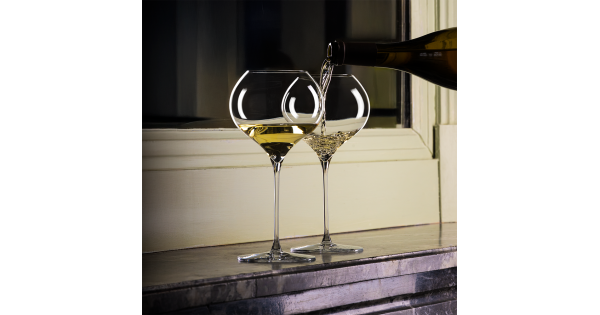 Service de vin blanc dans des verres Grand Blanc Lehmann