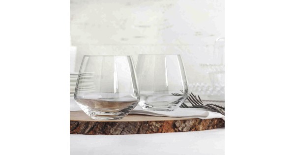 Gobelets Excellence Lehmann présentés sur une table