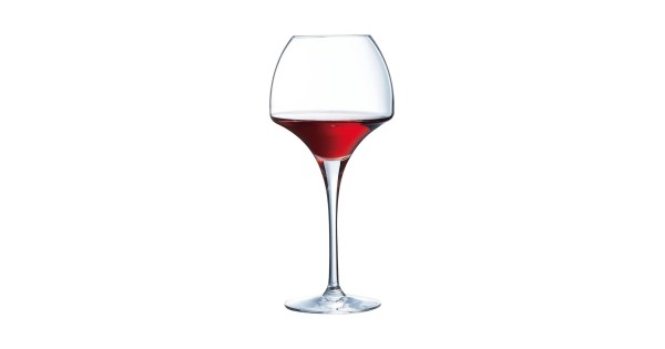 Verre Open Up Soft 47 cl Chef & Sommelier rempli de vin rouge