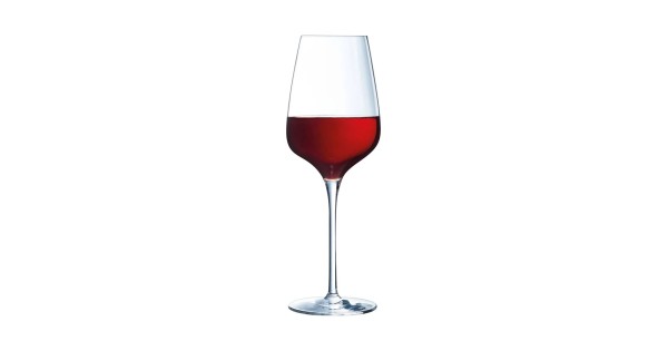 Verre Sublym 35 cl Chef & Sommelier rempli de vin rouge