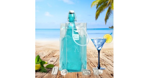 Sac rafraîchisseur Ice.Bag Classic transparent avec une bouteille dans un décor de plage