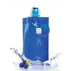 Sac rafraîchisseur Ice.Bag Classic bleu French Blue présenté avec une bouteille