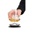 Verre à whisky Les Impitoyables Peugeot soulevé de son socle rafraîchissant