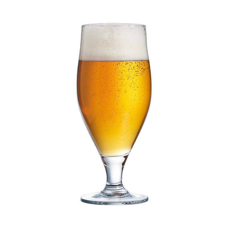 Bière blonde et mousse dans un verre à pied Cervoise 32 cl Arcoroc