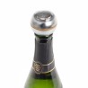 Bubble Indicator L’Atelier du Vin installé sur une bouteille de champagne