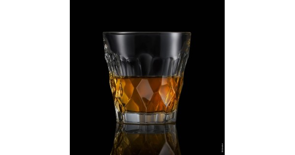 Verre Silex La Rochère servi avec du whisky et des glaçons