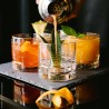 Service d’un cocktail dans un verre Dandy La Rochère
