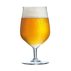 Verre à bière Séquence 37 cl Chef & Sommelier rempli de bière blonde avec mousse