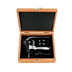 Coffret Pradel Excellence ouvert avec tire-bouchon à crémaillère, coupe-capsule et mèche de rechange