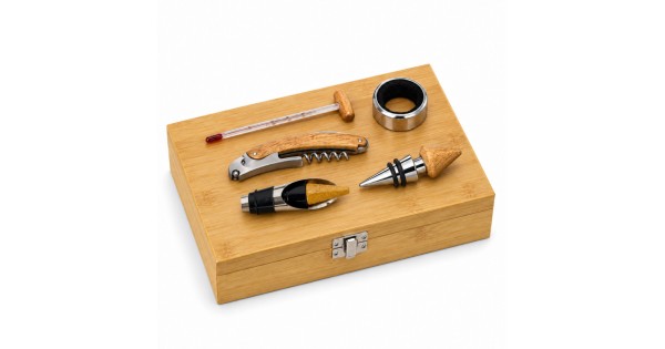 Coffret bambou Pradel Excellence avec les accessoires posés sur le couvercle