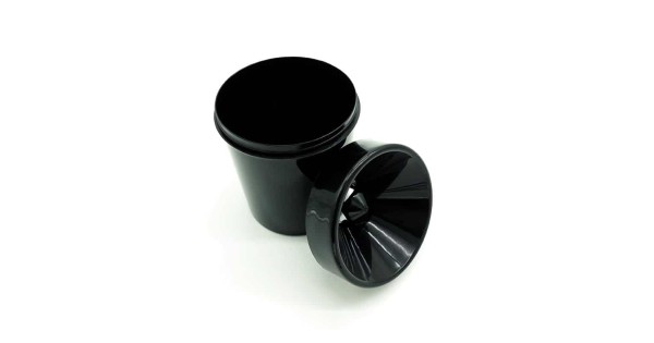 Crachoir noir ouvert avec entonnoir dévissé posé à côté