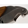 Détail de la lame crantée et du corps inox du sommelier Origine Ligne W
