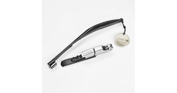 Sommelier noir et récupérateur CorkOut du kit L’essentiel Ligne W présentés séparément
